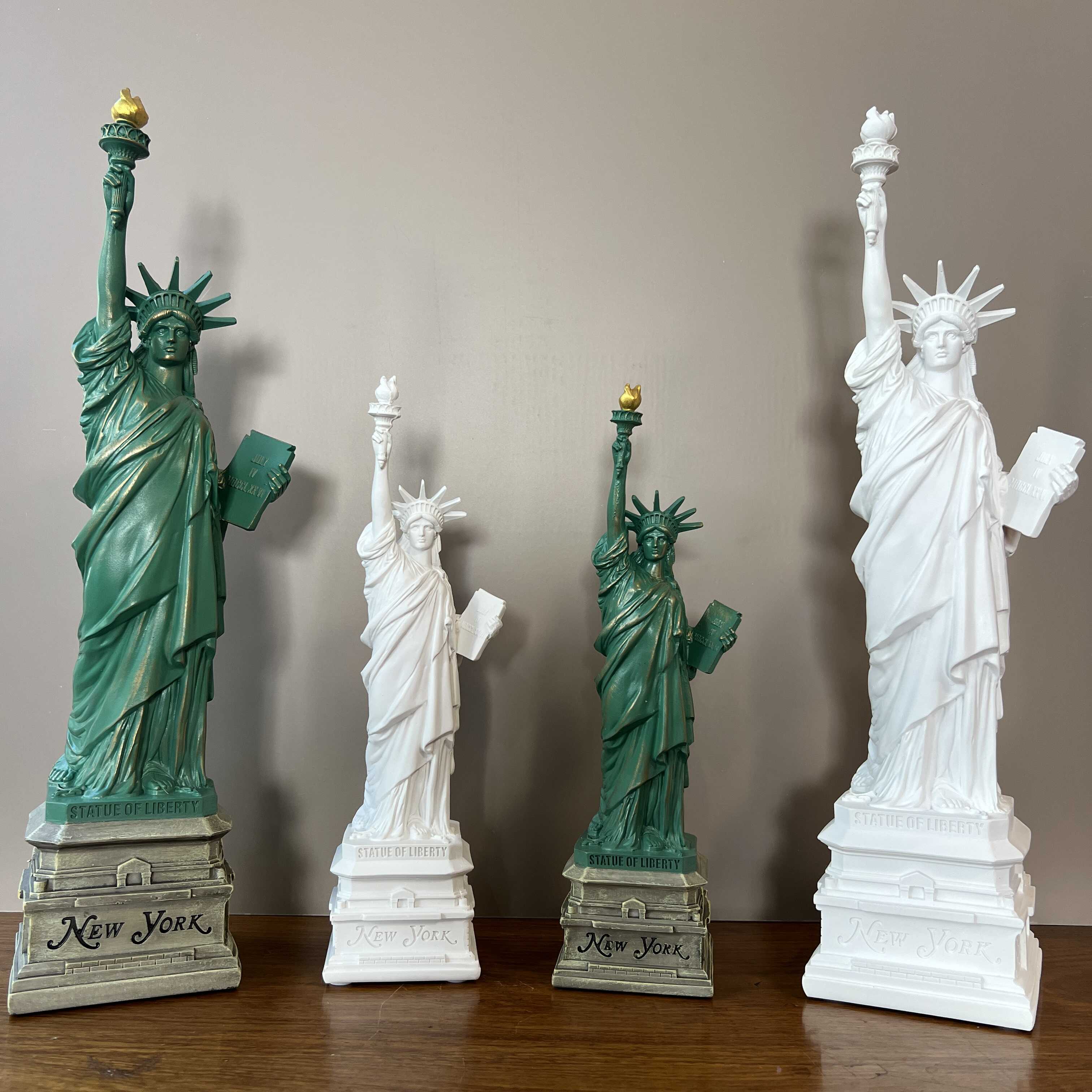 Travel Accessories For Europe - YuryFvna تمثال الحرية نموذج مكتب الملحقات
