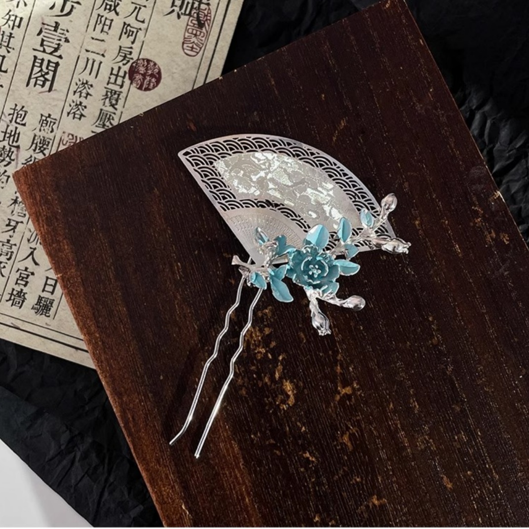 دبوس شعر جديد على شكل مروحة عل - مراجعة Travel Accessories For Women وسعره